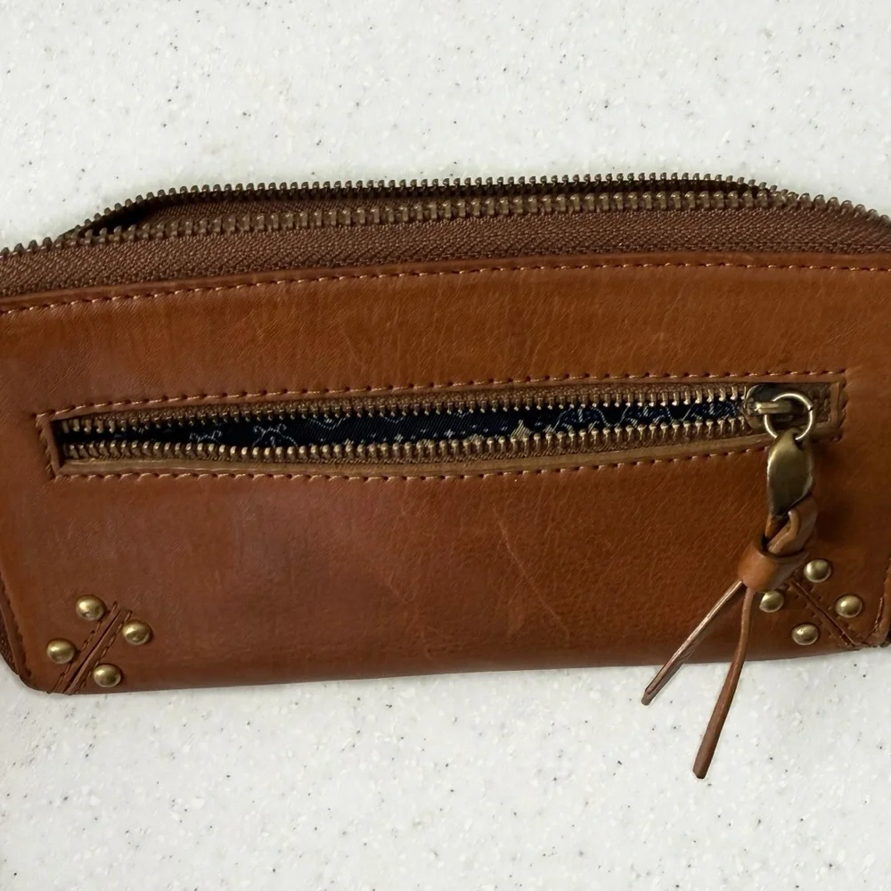 Lucky Brand Double-Zip Rectangle Leather Wallet Clutch Gold Clover Accents Brown